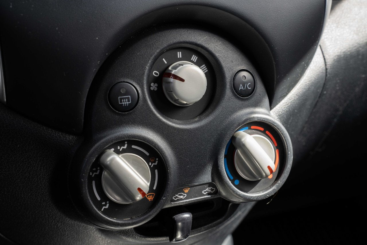 2015 Nissan Micra SV