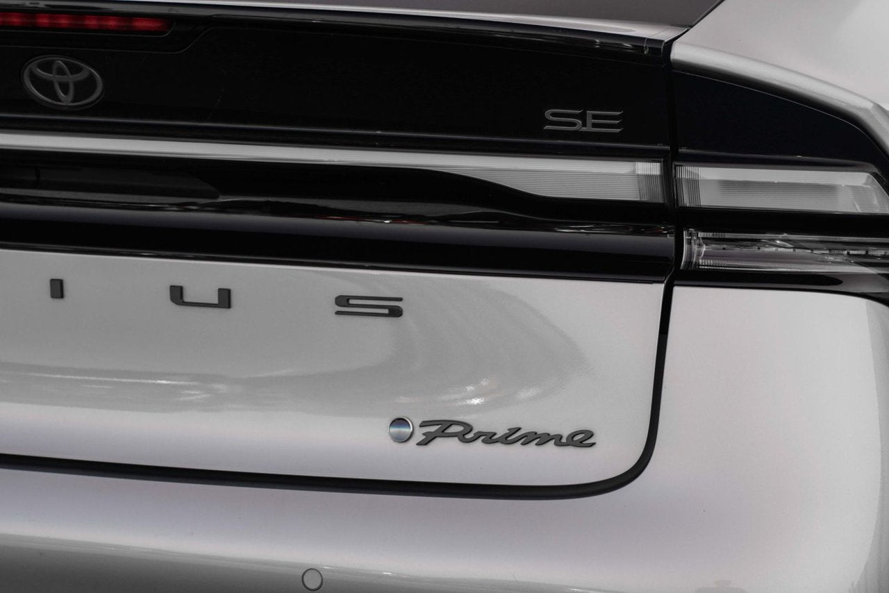 2024 Toyota PRIUS PRIME SE