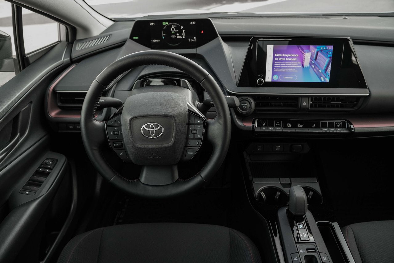 2024 Toyota PRIUS PRIME SE