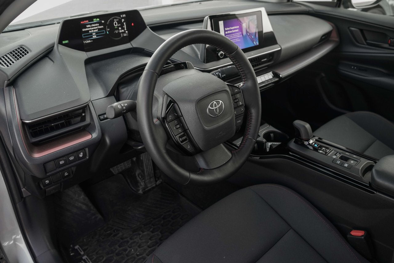 2024 Toyota PRIUS PRIME SE