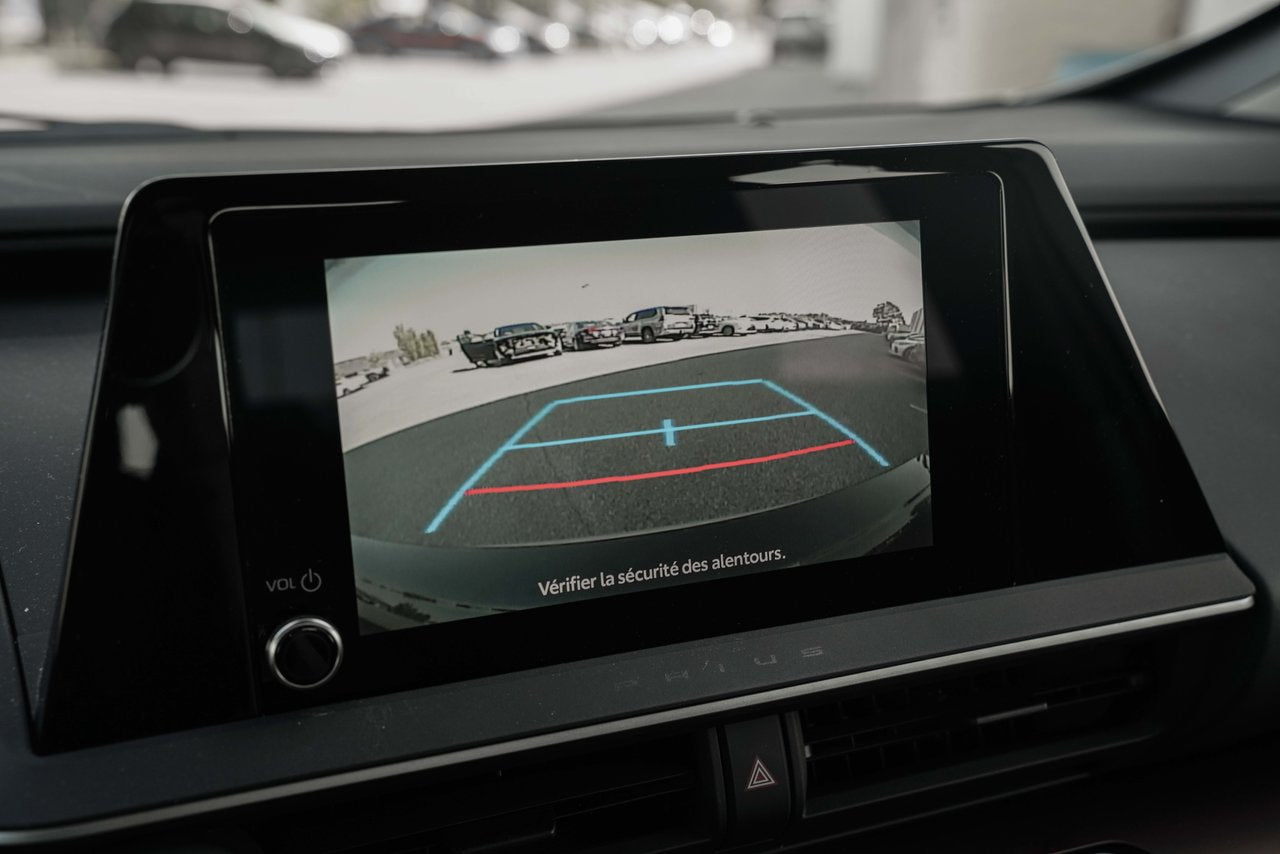 2024 Toyota PRIUS PRIME SE