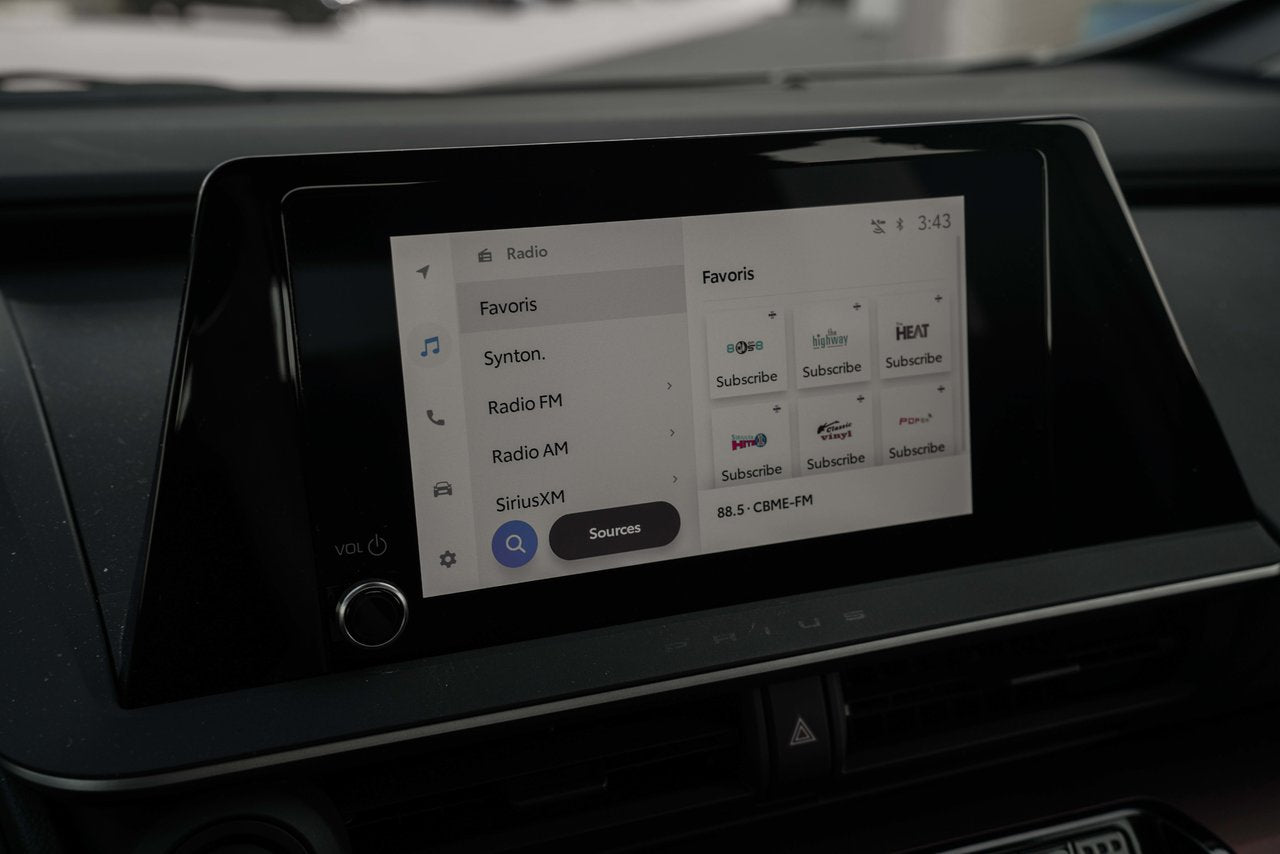 2024 Toyota PRIUS PRIME SE