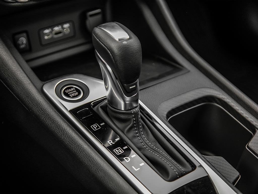 2025 Nissan Sentra SV MOONROOF