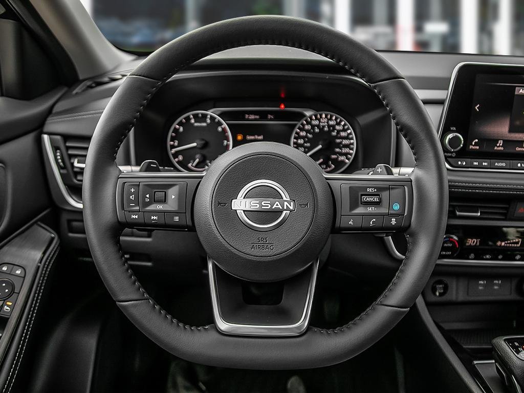 2025 Nissan Rogue SV MOONROOF