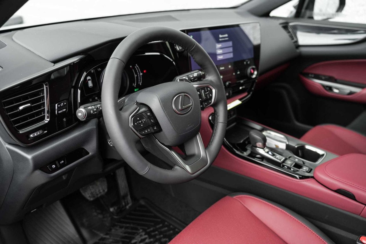 2025 Lexus NXH LUXURY