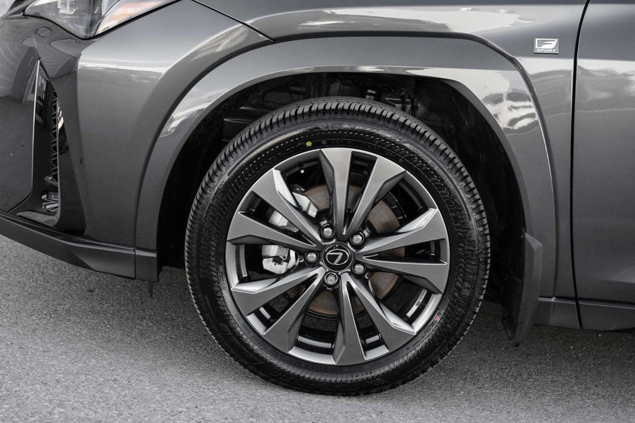 2025 Lexus UXH NONE