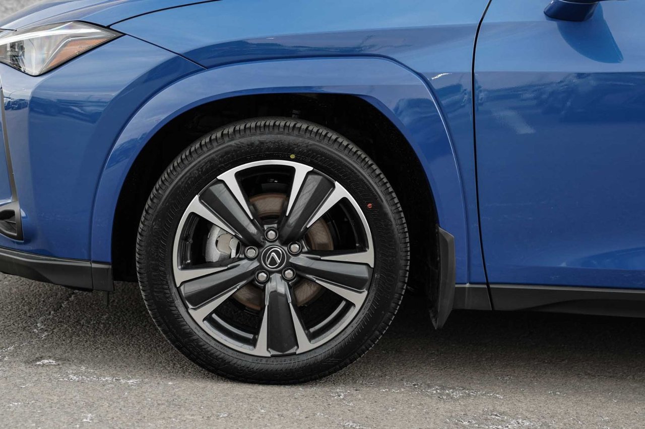2025 Lexus UXH NONE