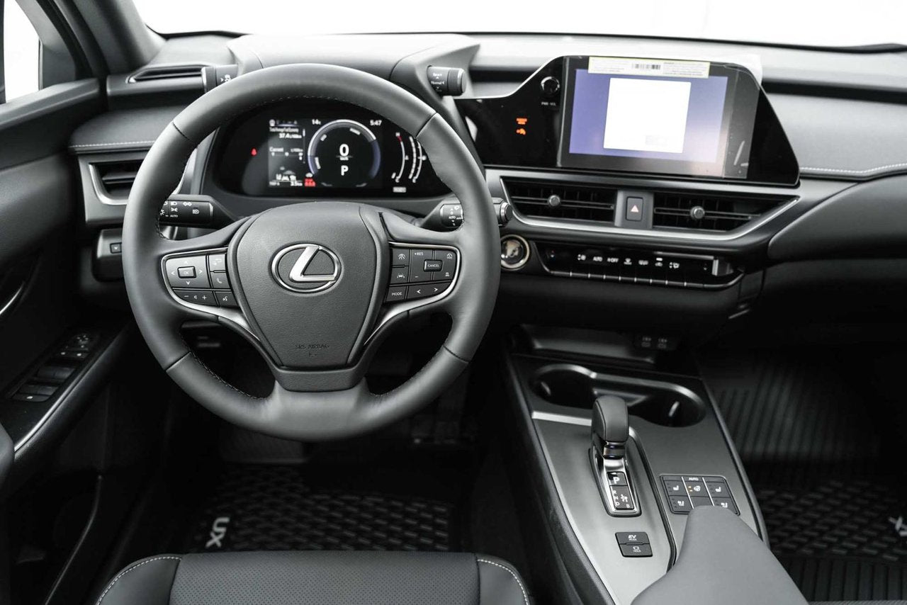 2025 Lexus UXH PREMIUM