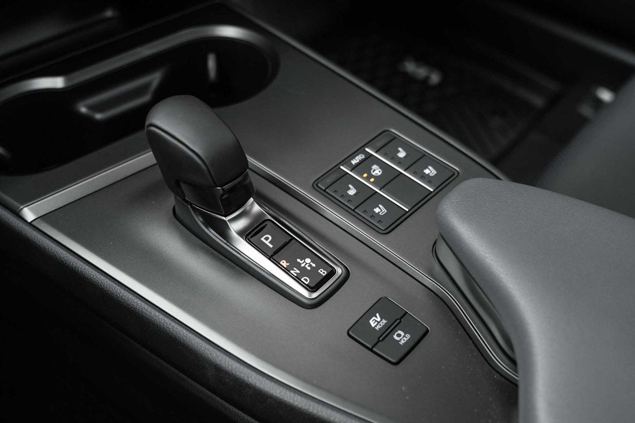 2025 Lexus UXH PREMIUM