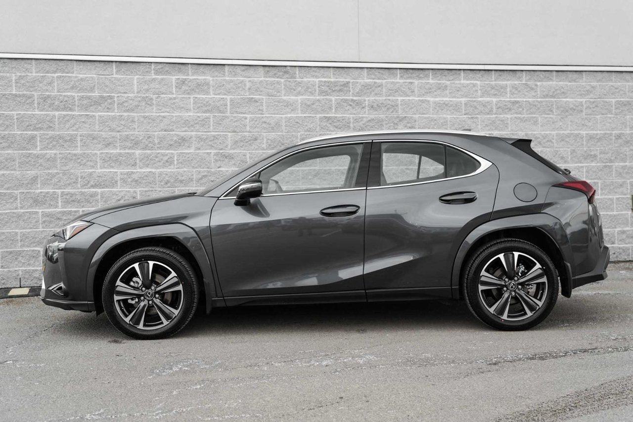 2025 Lexus UXH PREMIUM