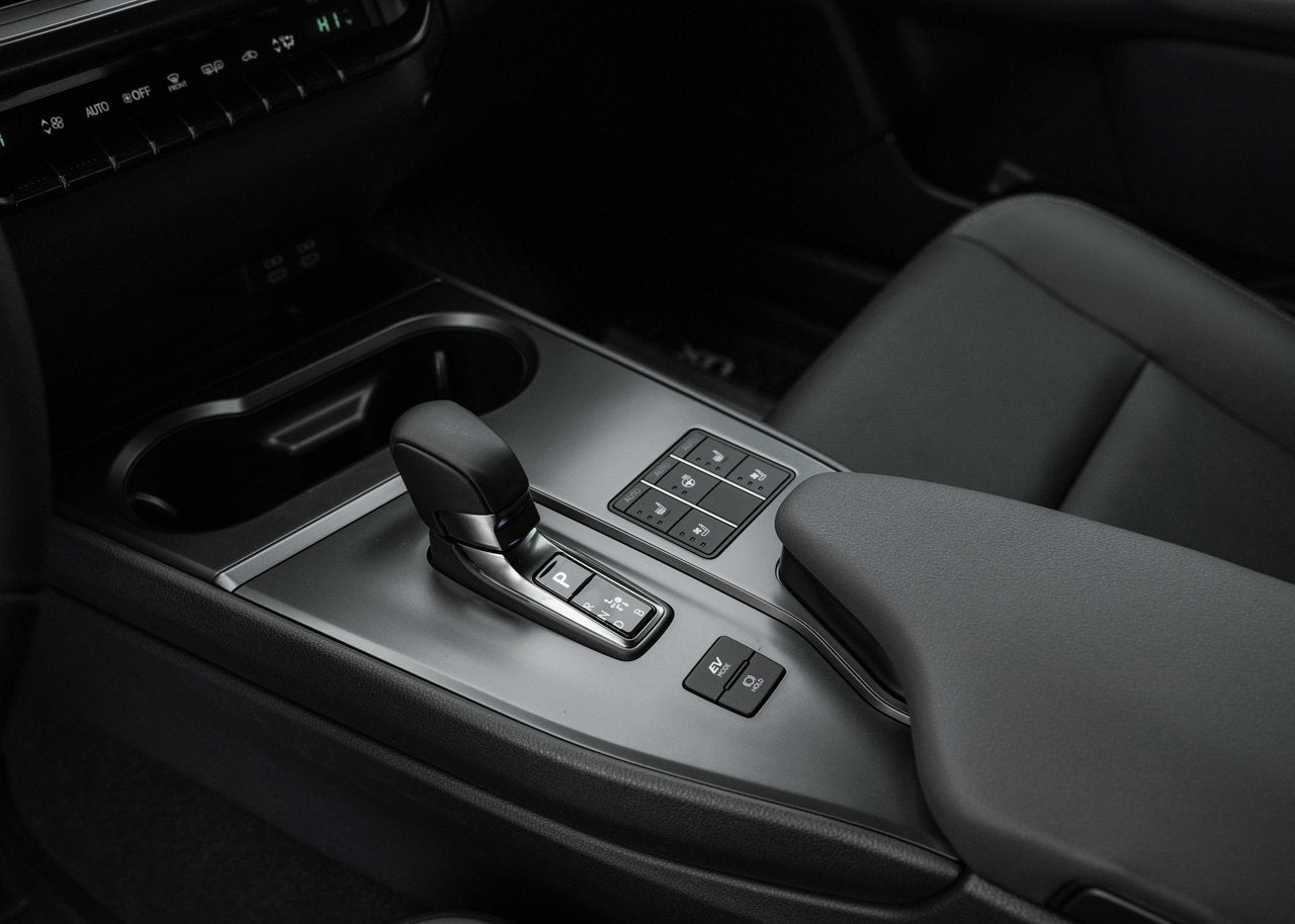 2025 Lexus UX UX 300h, AWD PREMIUM PACKAGE