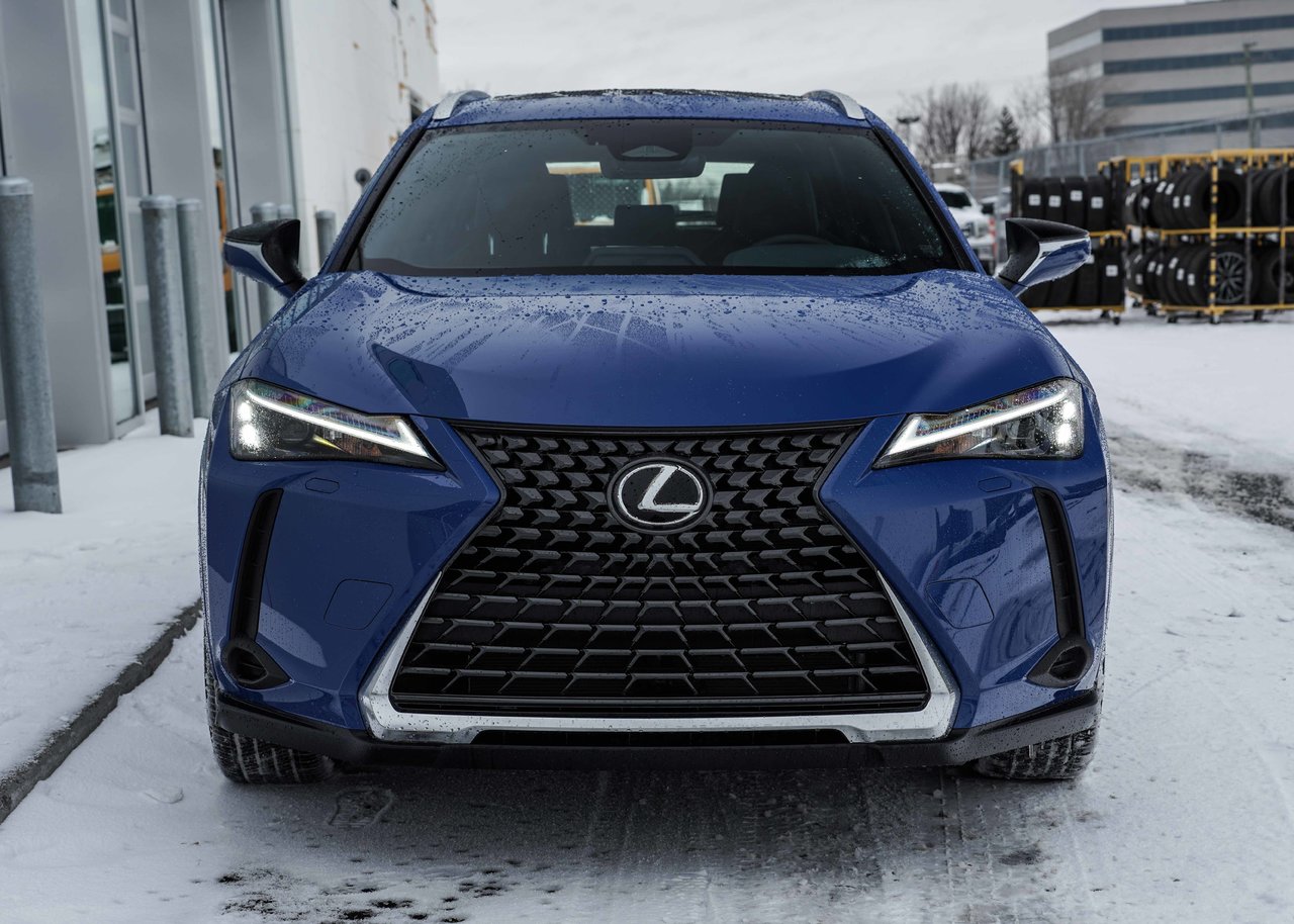 2025 Lexus UX UX 300h, AWD PREMIUM PACKAGE