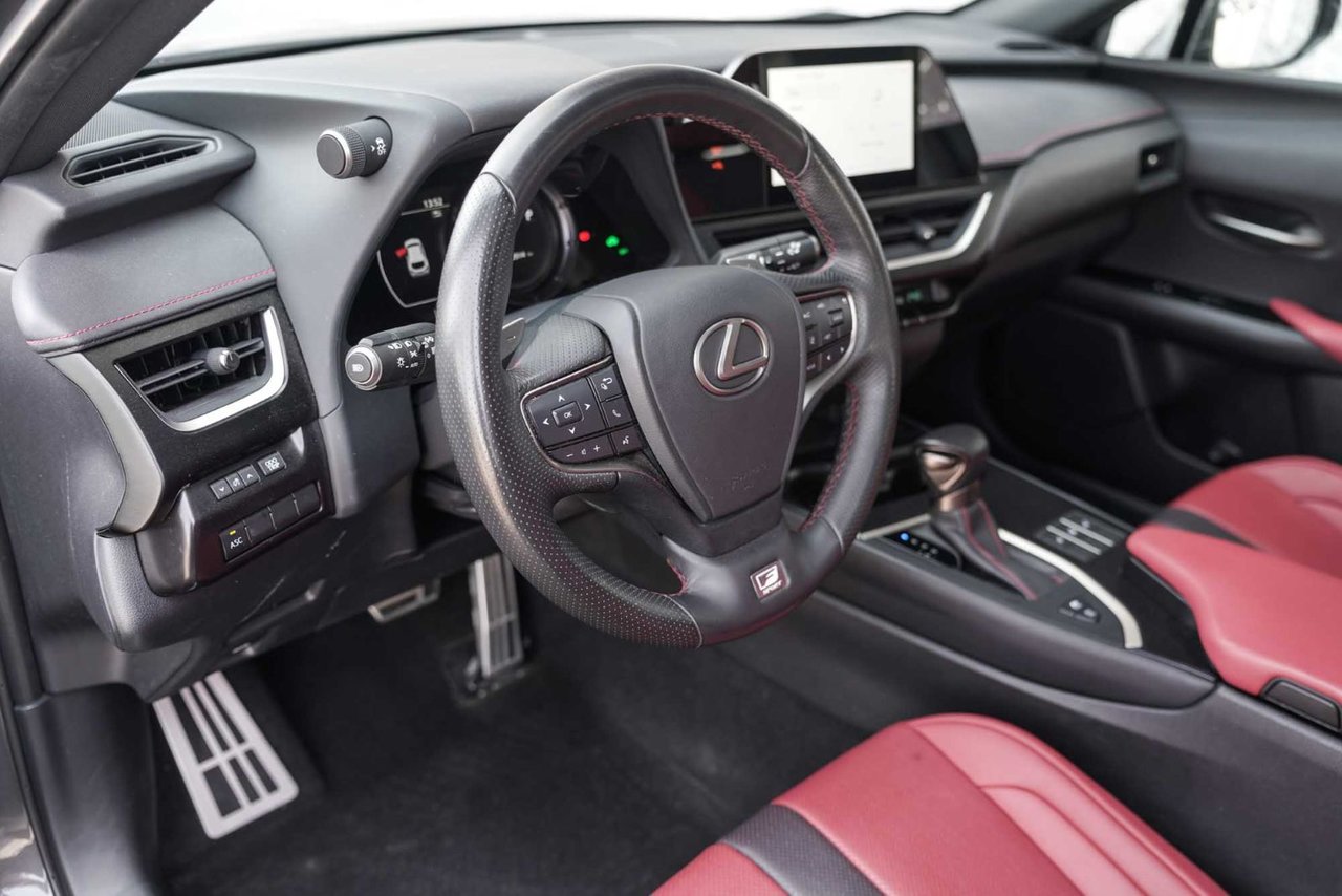 2023 Lexus UX 250h F SPORT 1 AWD BAS KM HYBRIDE CUIR TOIT