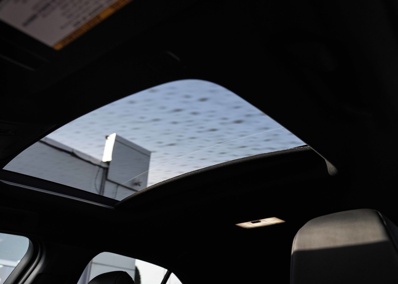 2025 Lexus UX UX 300h, HYBRID AWD PREMIUM