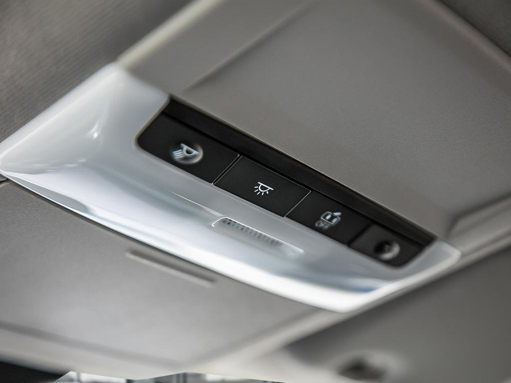 2025 Nissan Sentra SV MOONROOF