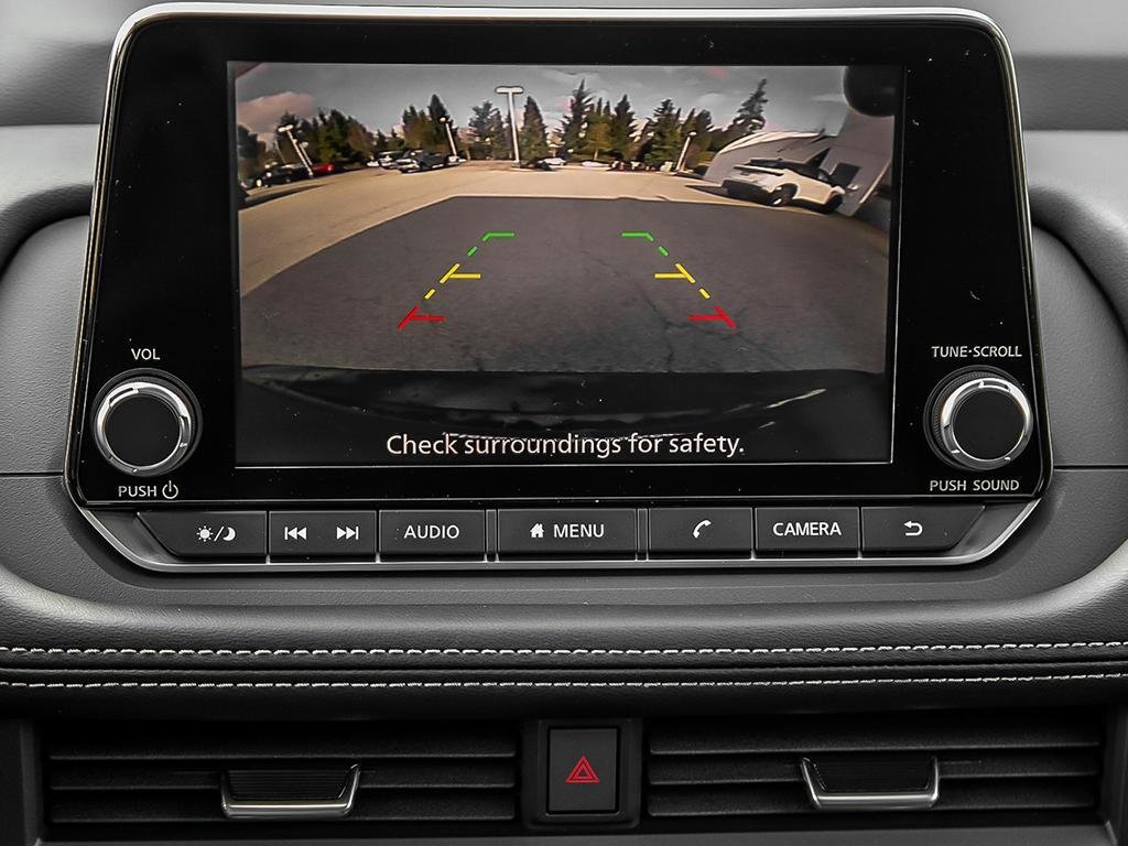 2025 Nissan Rogue SV MOONROOF