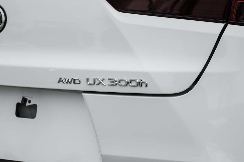 2025 Lexus UX HYBRID F SPORT
