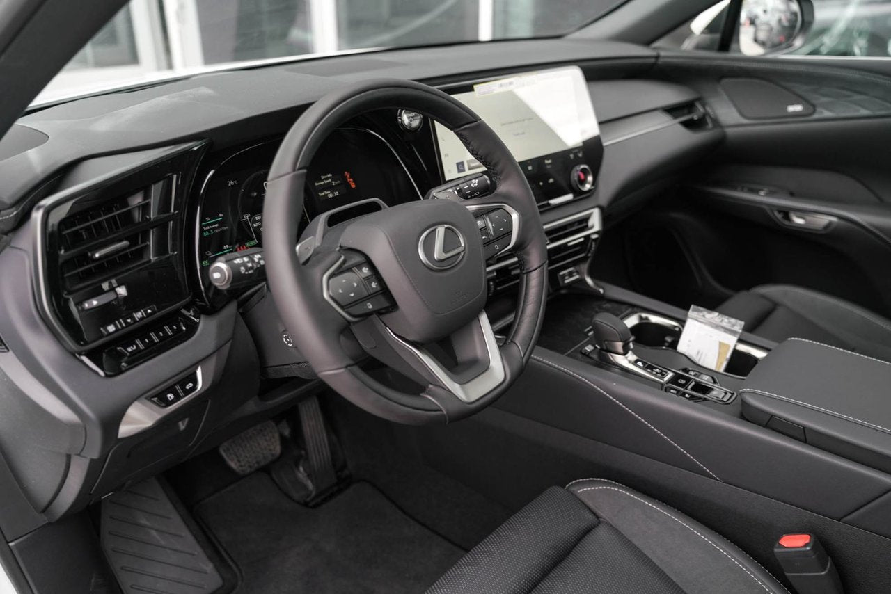 2025 Lexus RX Plug-In Hybrid 450h+