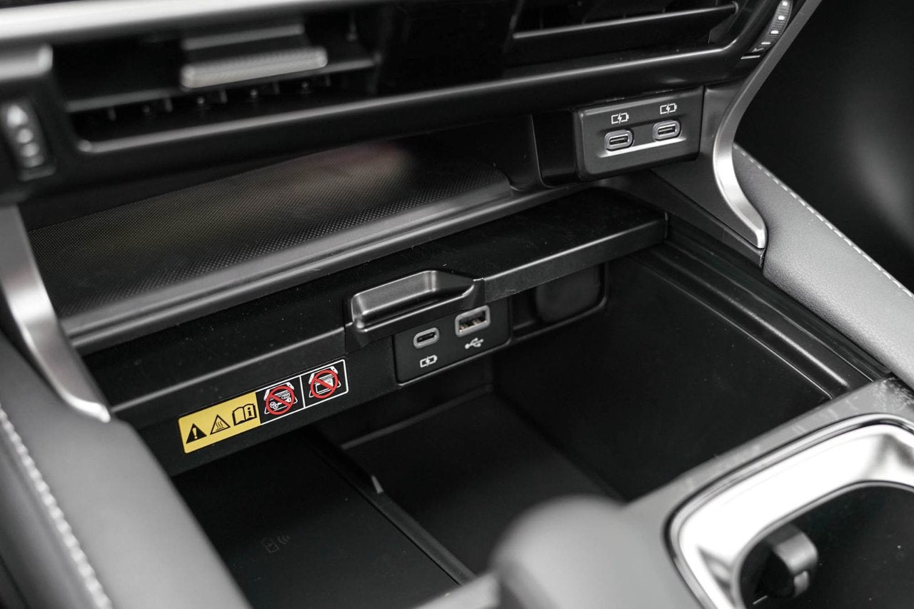 2025 Lexus RX Plug-In Hybrid 450h+