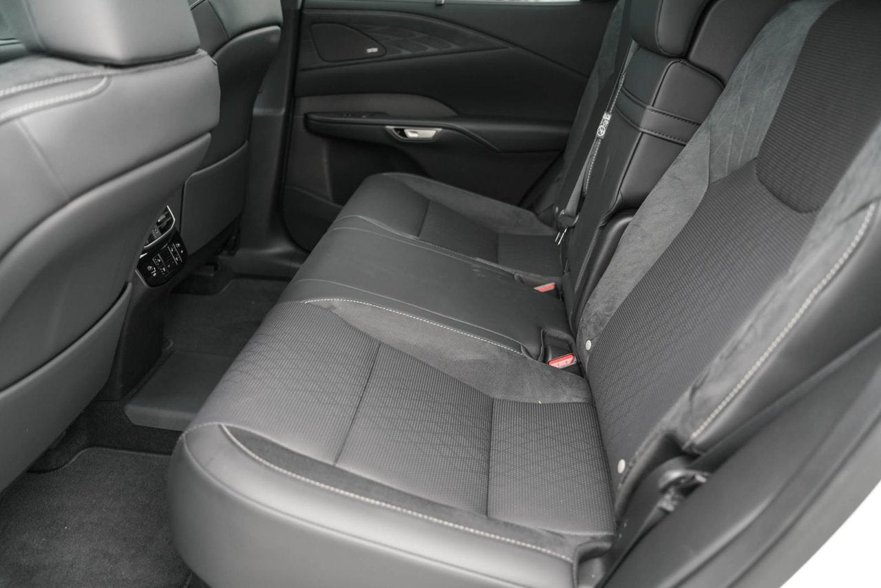 2025 Lexus RX Plug-In Hybrid 450h+