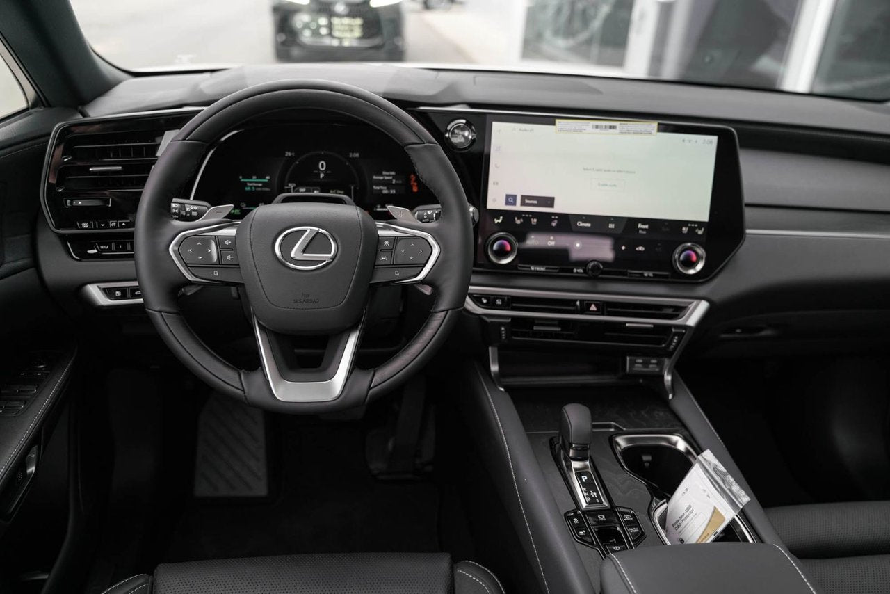 2025 Lexus RX Plug-In Hybrid 450h+