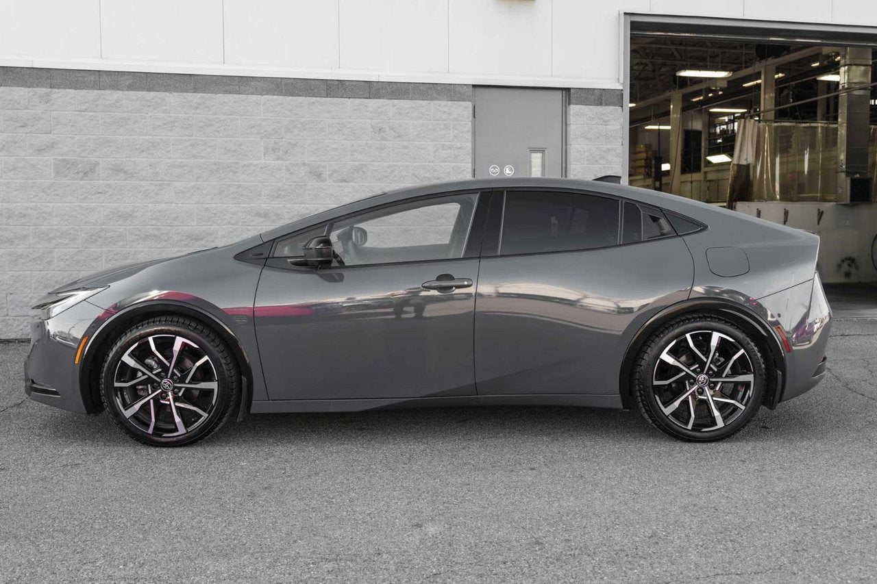 2024 Toyota PRIUS PRIME XSE PREMIUM