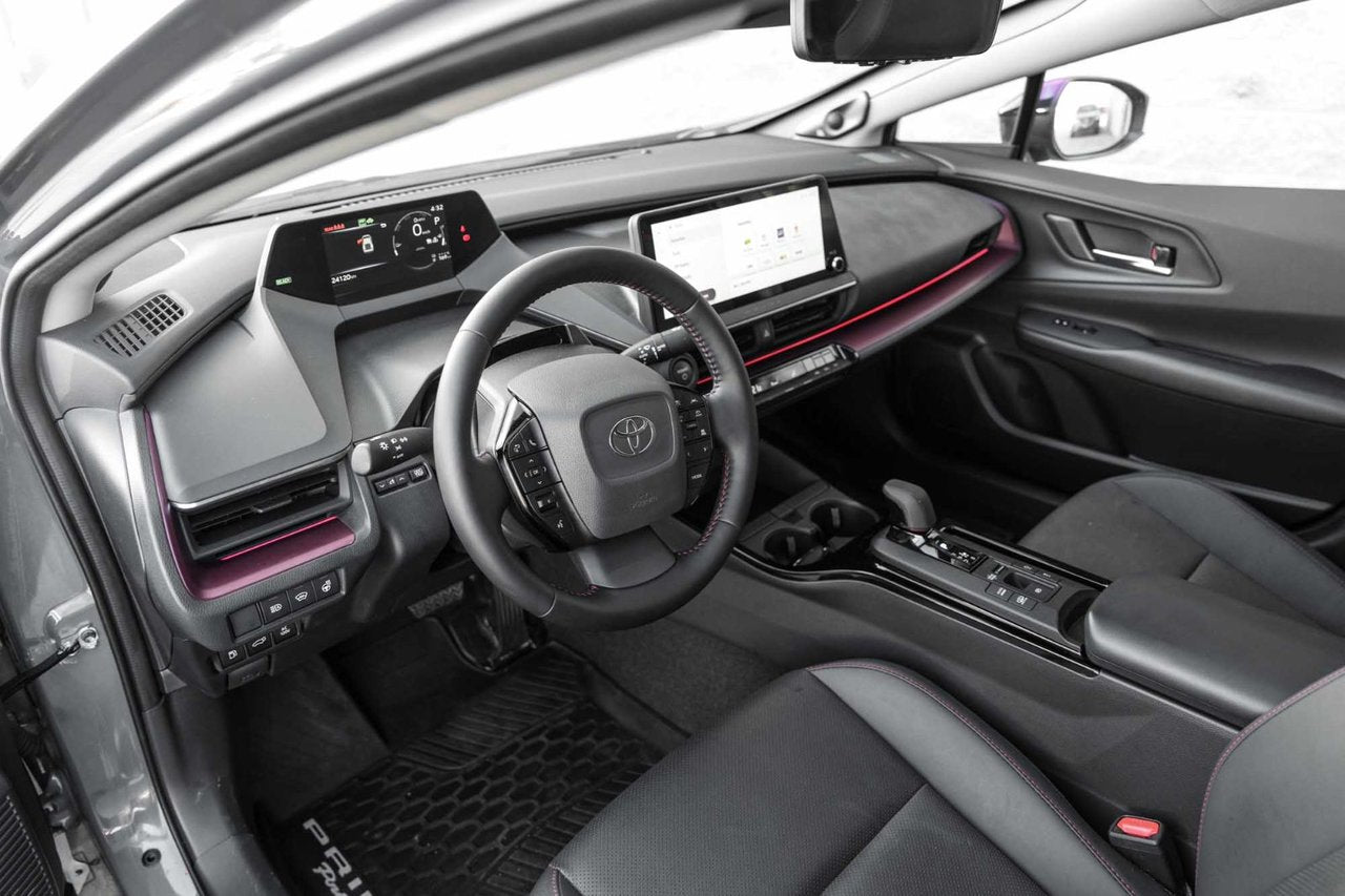 2024 Toyota PRIUS PRIME XSE PREMIUM
