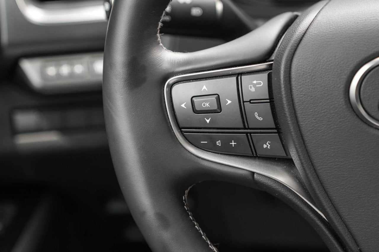 2021 Lexus UX 250h PREMIUM AWD BAS KM CUIR TOIT CARPLAY