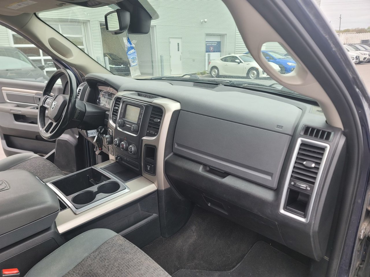 2015 Ram 1500 SLT/BIG HORN/CREW CAB 145.5/AWD/DIESEL