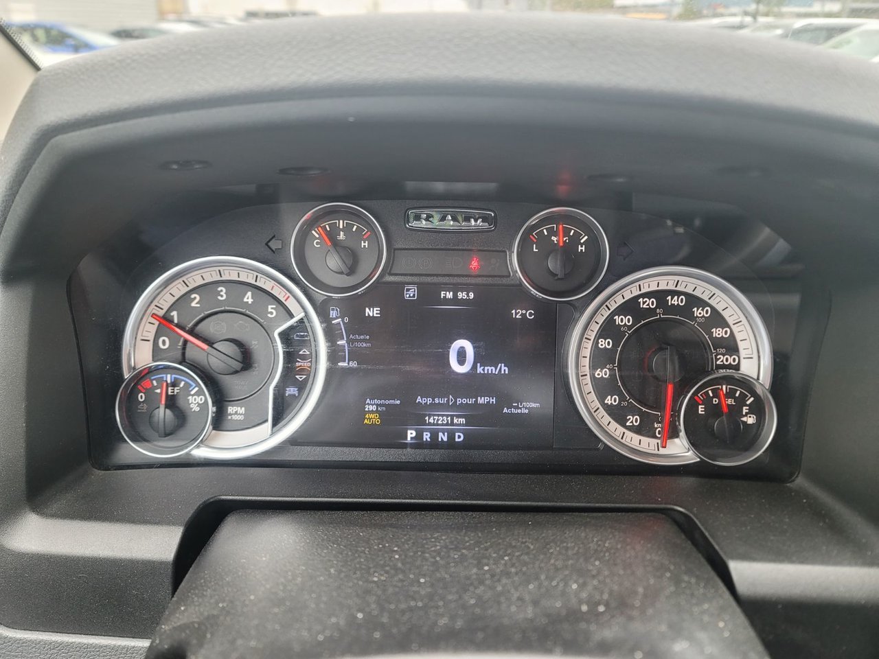 2015 Ram 1500 SLT/BIG HORN/CREW CAB 145.5/AWD/DIESEL