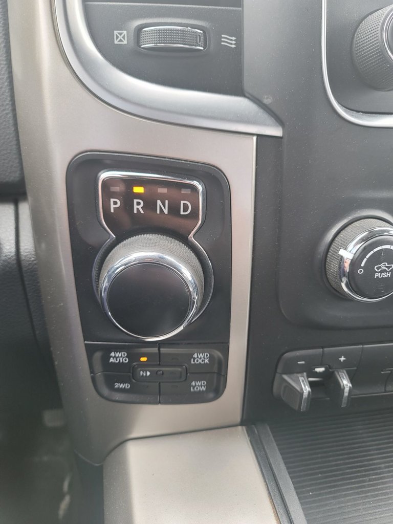 2015 Ram 1500 SLT/BIG HORN/CREW CAB 145.5/AWD/DIESEL
