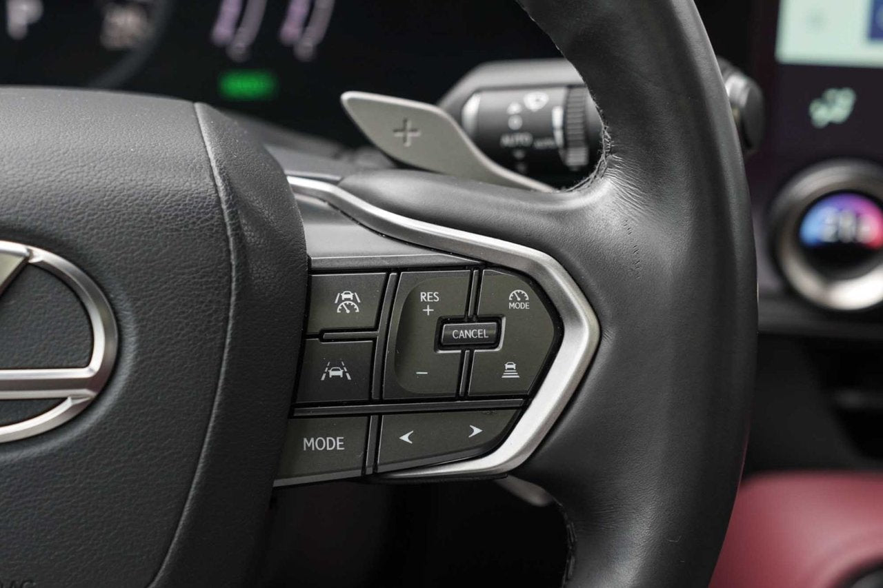 2022 Lexus NX 350h 350h DEMO LUXURY HYBRIDE CUIR ROUGE TOIT PANO NAV