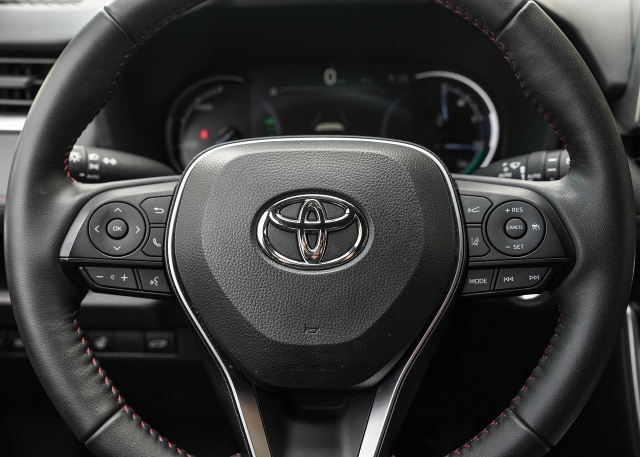 2024 Toyota RAV4 Prime SE