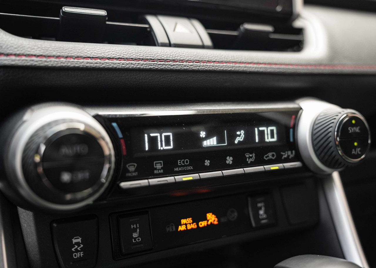 2024 Toyota RAV4 Prime SE