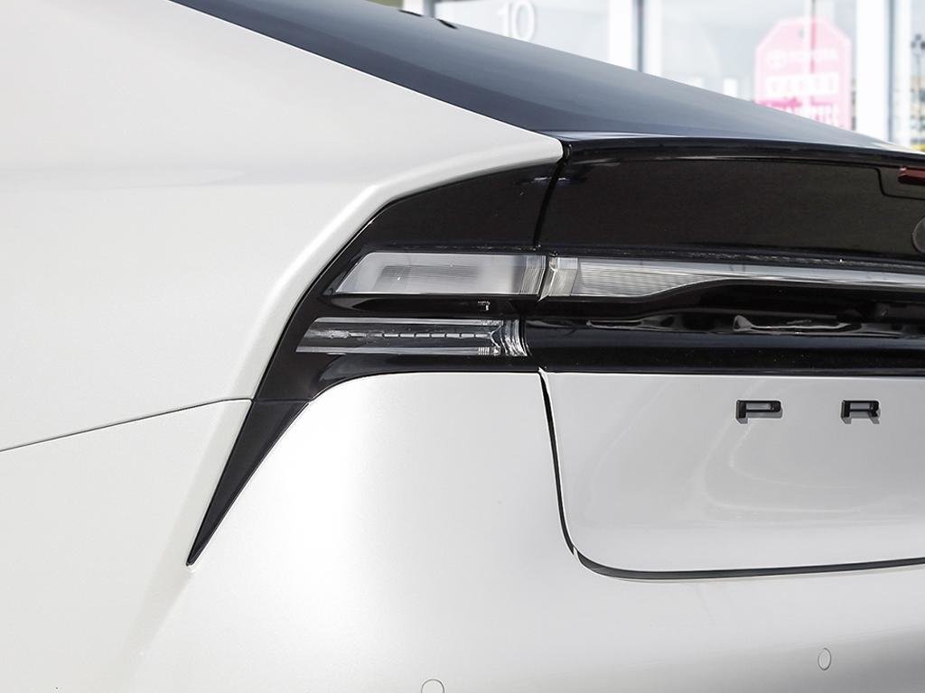 2025 Toyota Prius Plug-in Hybrid XSE PREMIUM