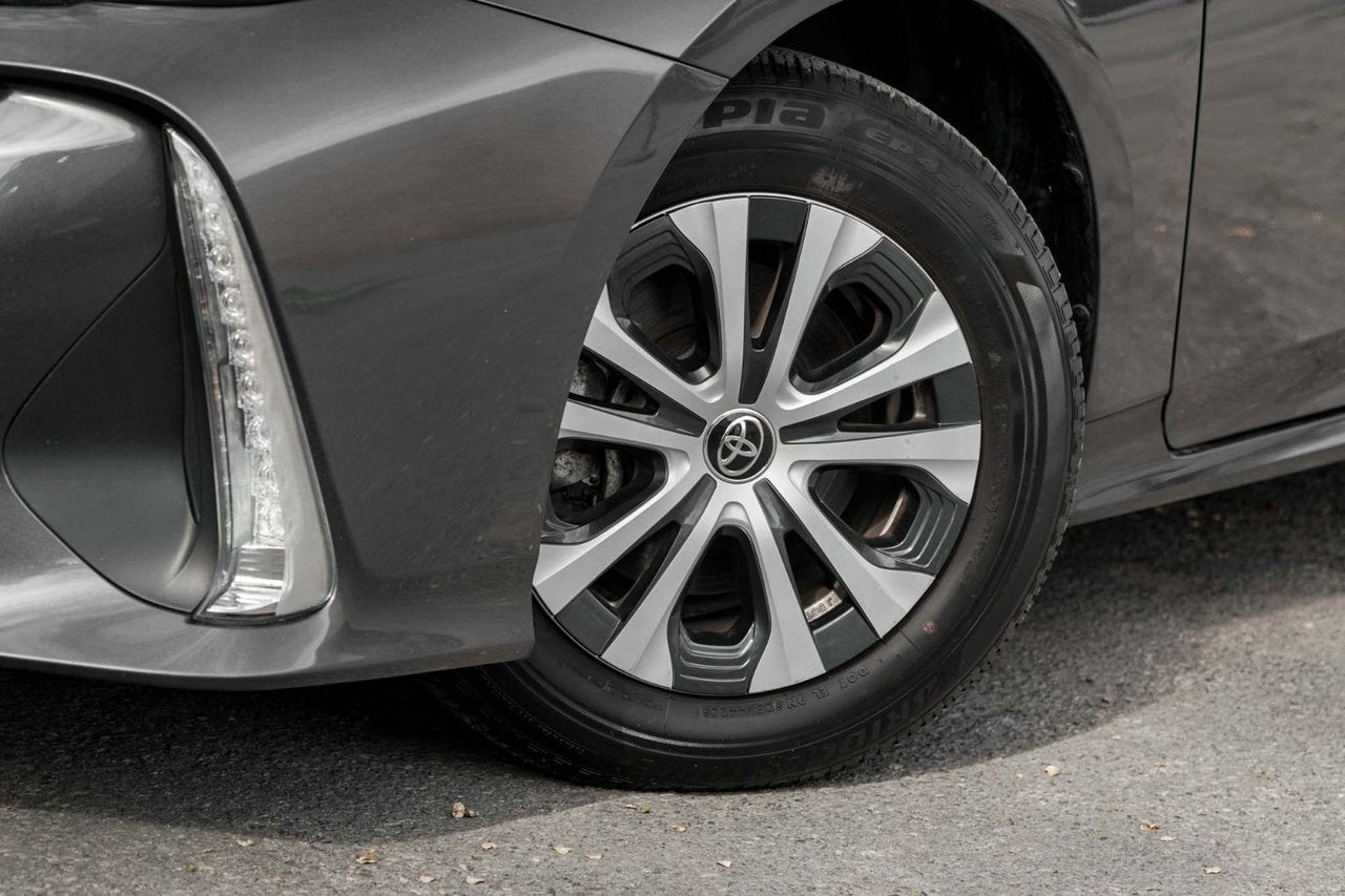 2021 Toyota PRIUS PRIME Base