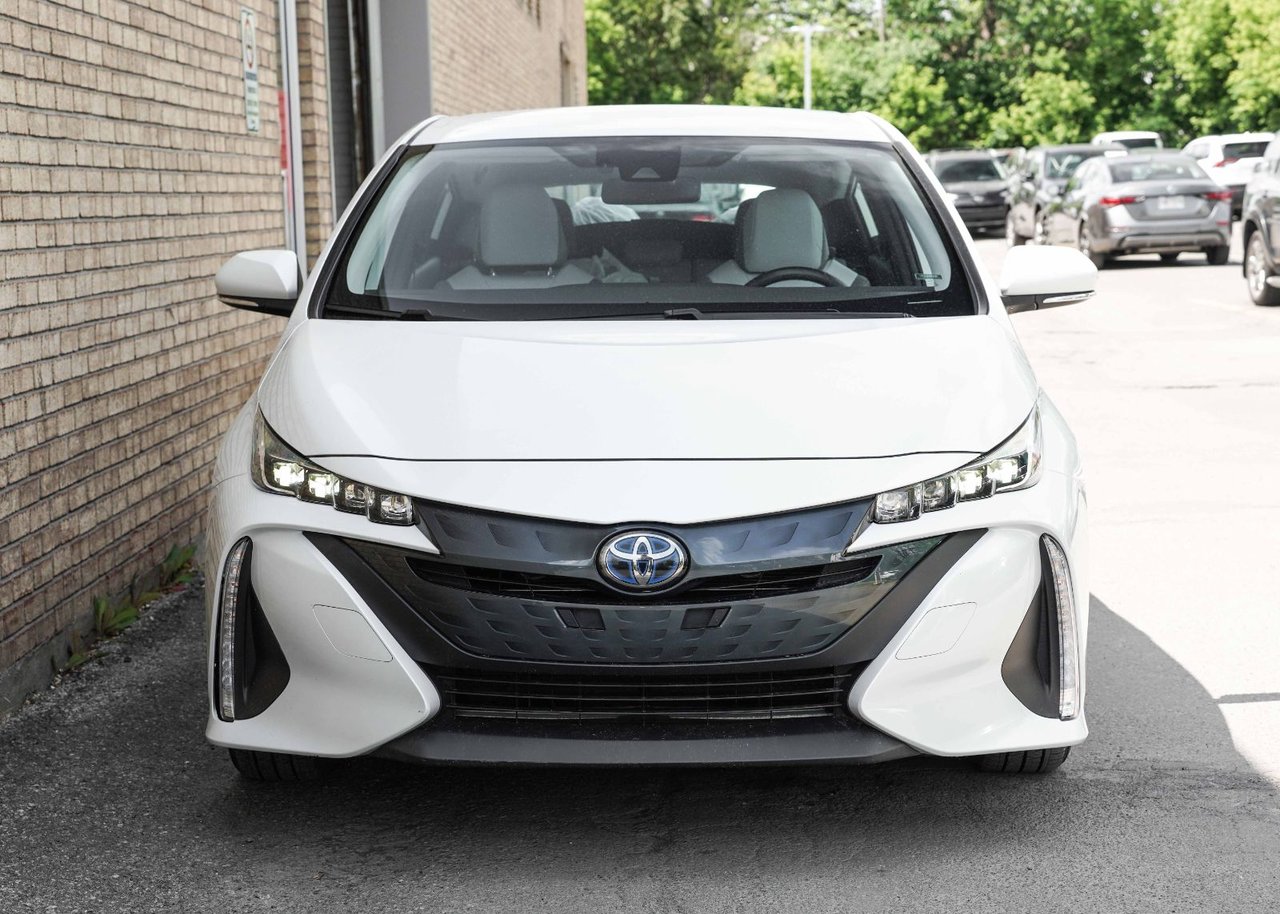 2021 Toyota PRIUS PRIME UPGRADE