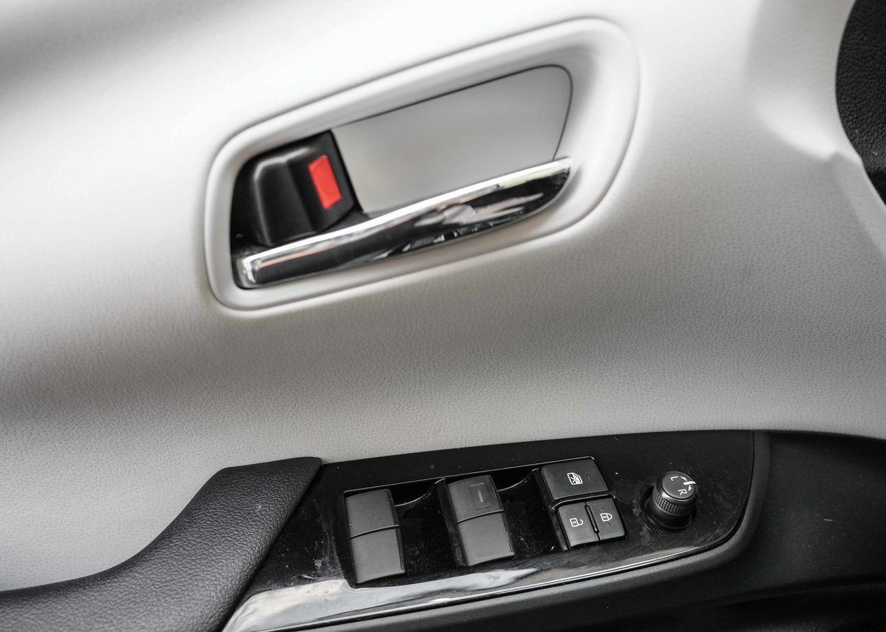 2021 Toyota PRIUS PRIME UPGRADE