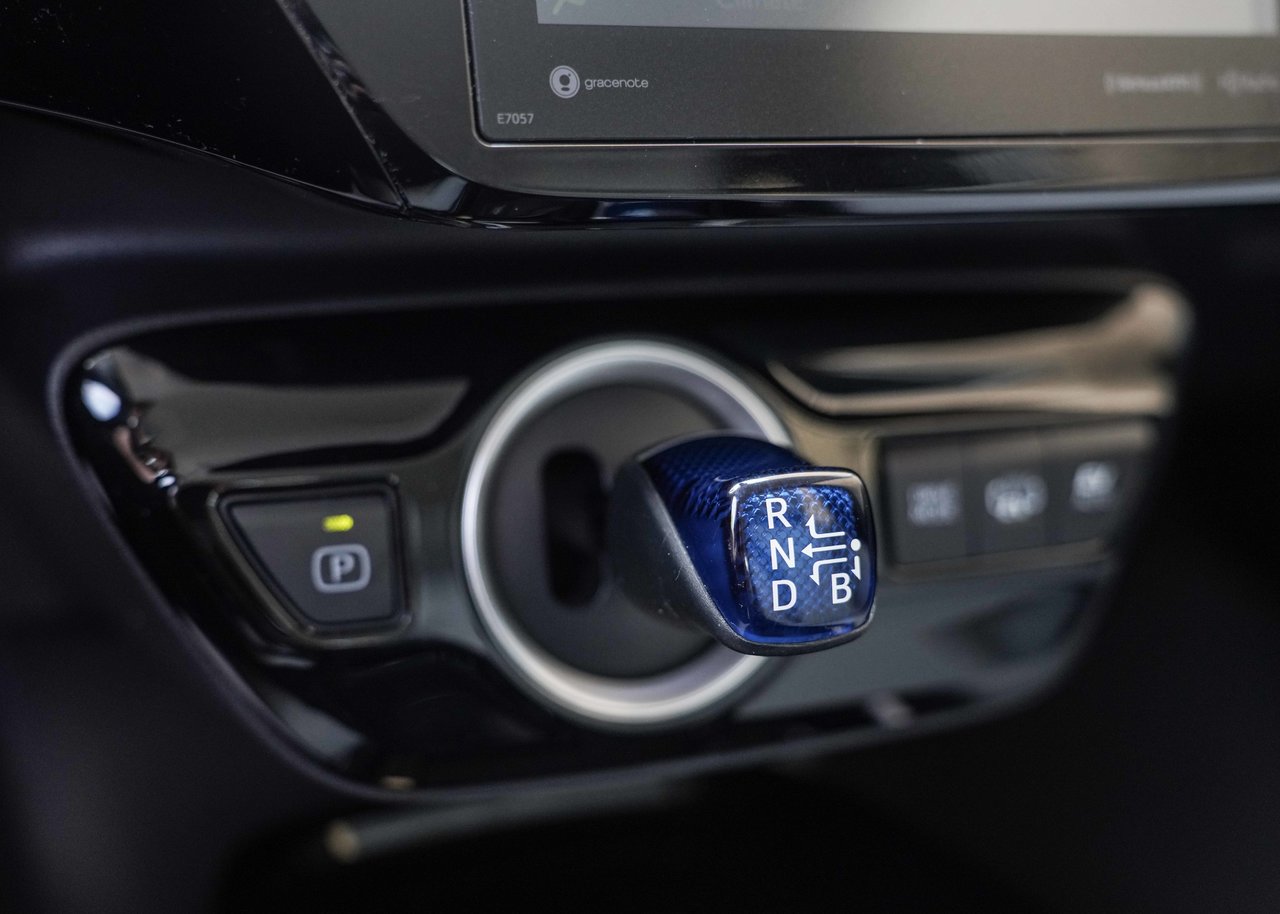 2021 Toyota PRIUS PRIME UPGRADE