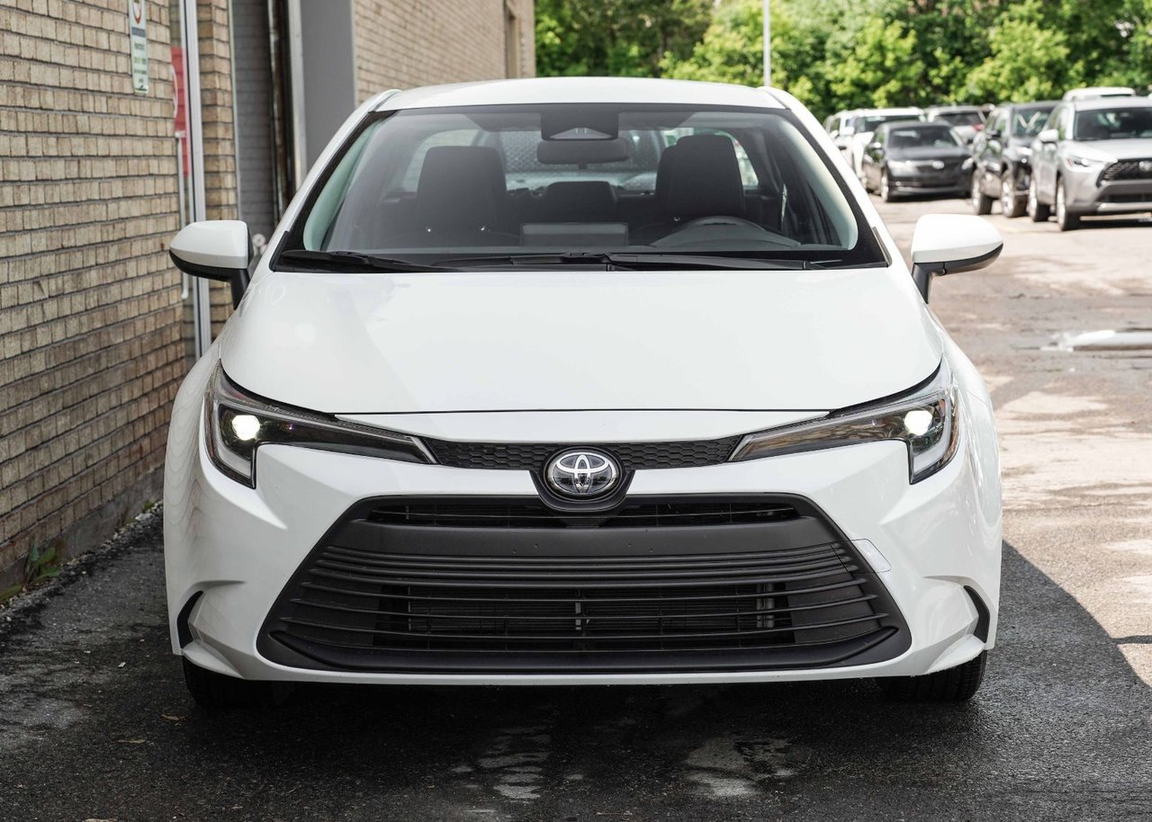 2024 Toyota Corolla Hybrid LE