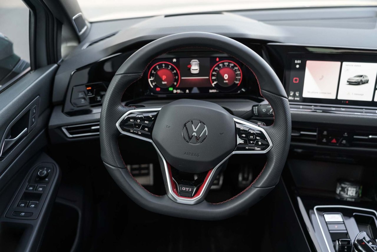 2024 Volkswagen Golf GTI PERFORMANCE/HUD/KEYLESS/VENTED SEATS/HARMAN KARDON