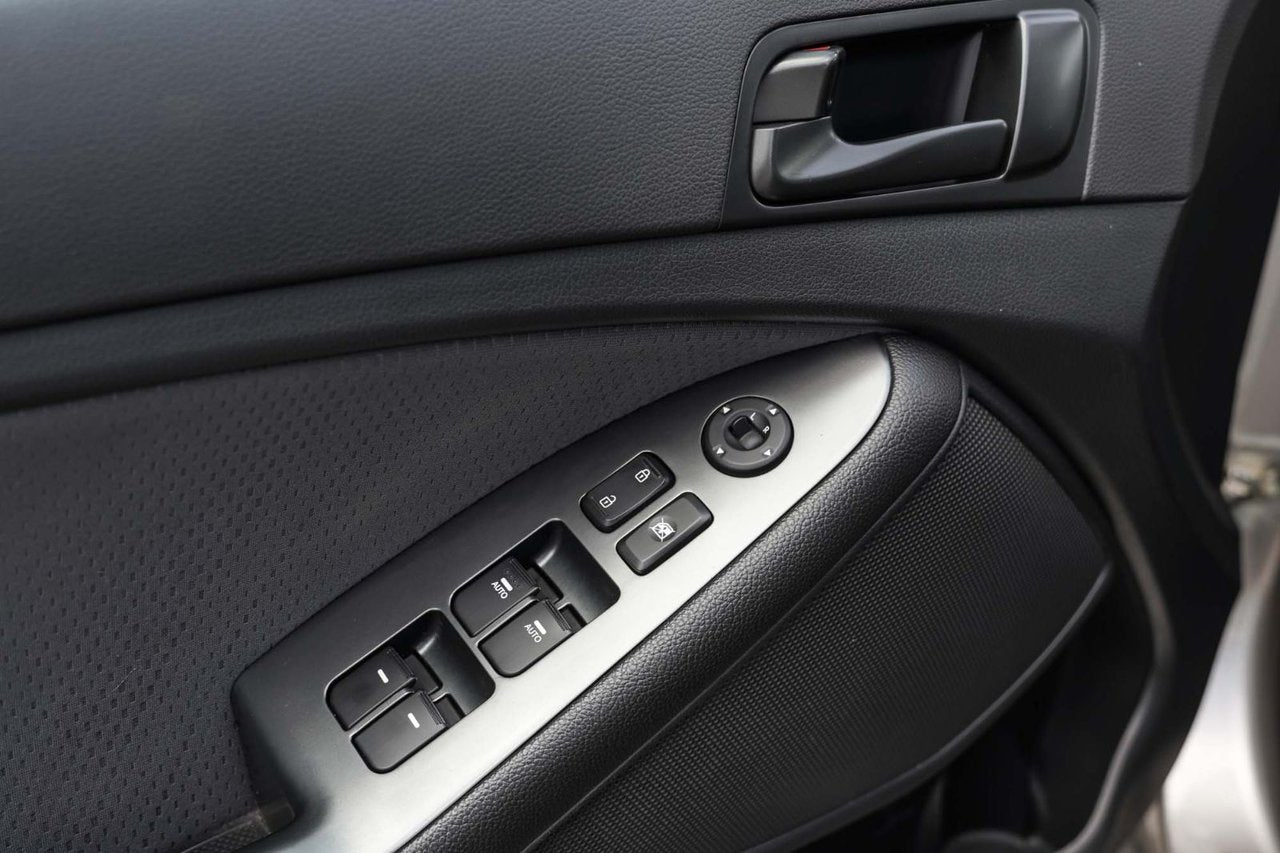 2014 Kia Optima LX; A/C SIEGES CHAUFFANT BLUETOOTH *BAS/LOW KM*
