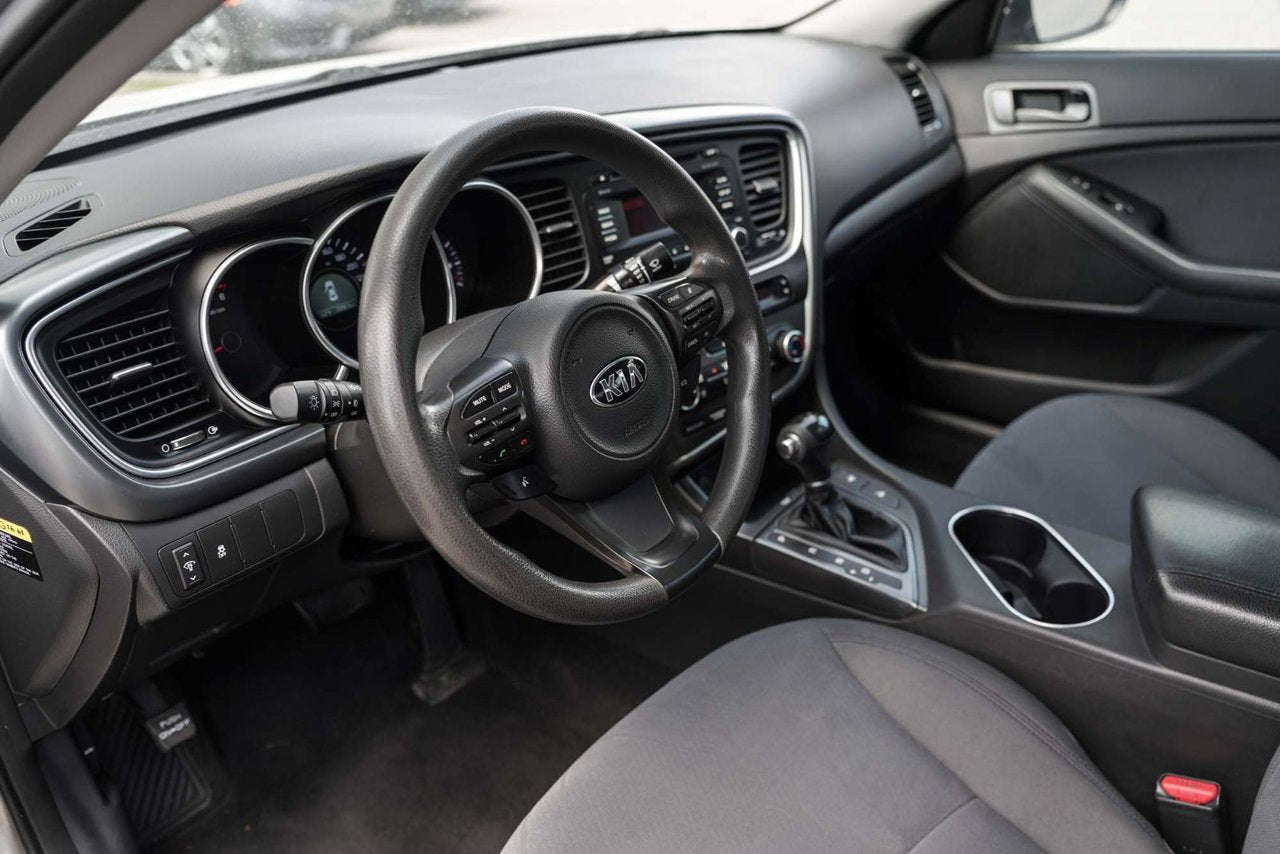 2014 Kia Optima LX; A/C SIEGES CHAUFFANT BLUETOOTH *BAS/LOW KM*