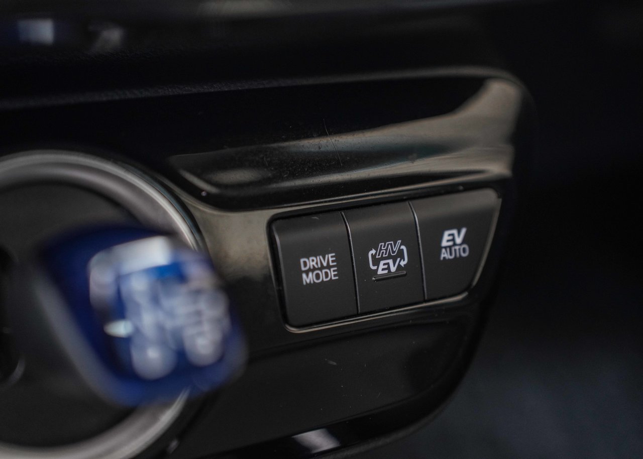 2021 Toyota PRIUS PRIME UPGRADE TECH