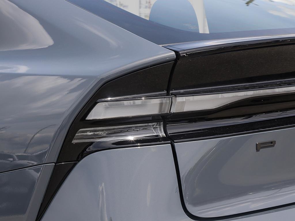 2025 Toyota Prius Plug-in Hybrid XSE