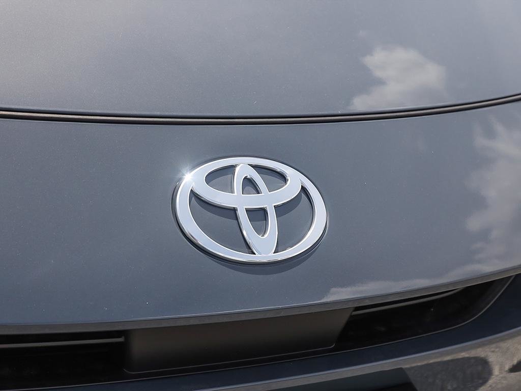 2025 Toyota Prius Plug-in Hybrid XSE