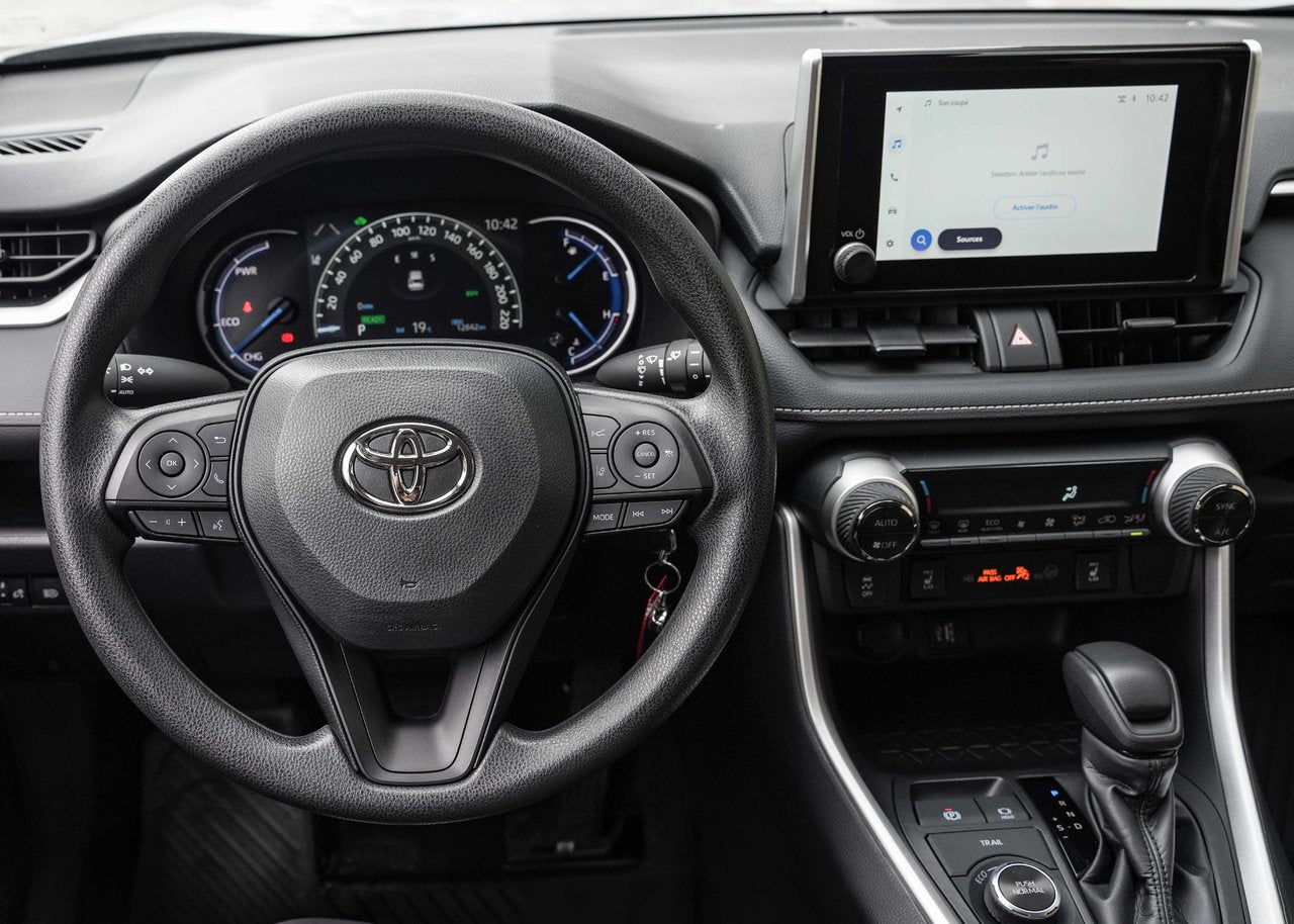 2024 Toyota RAV4 Hybrid LE