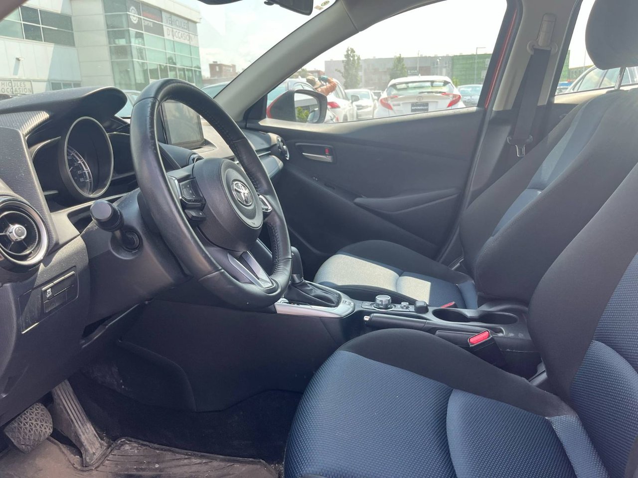 2020 Toyota Yaris Hatchback XLE