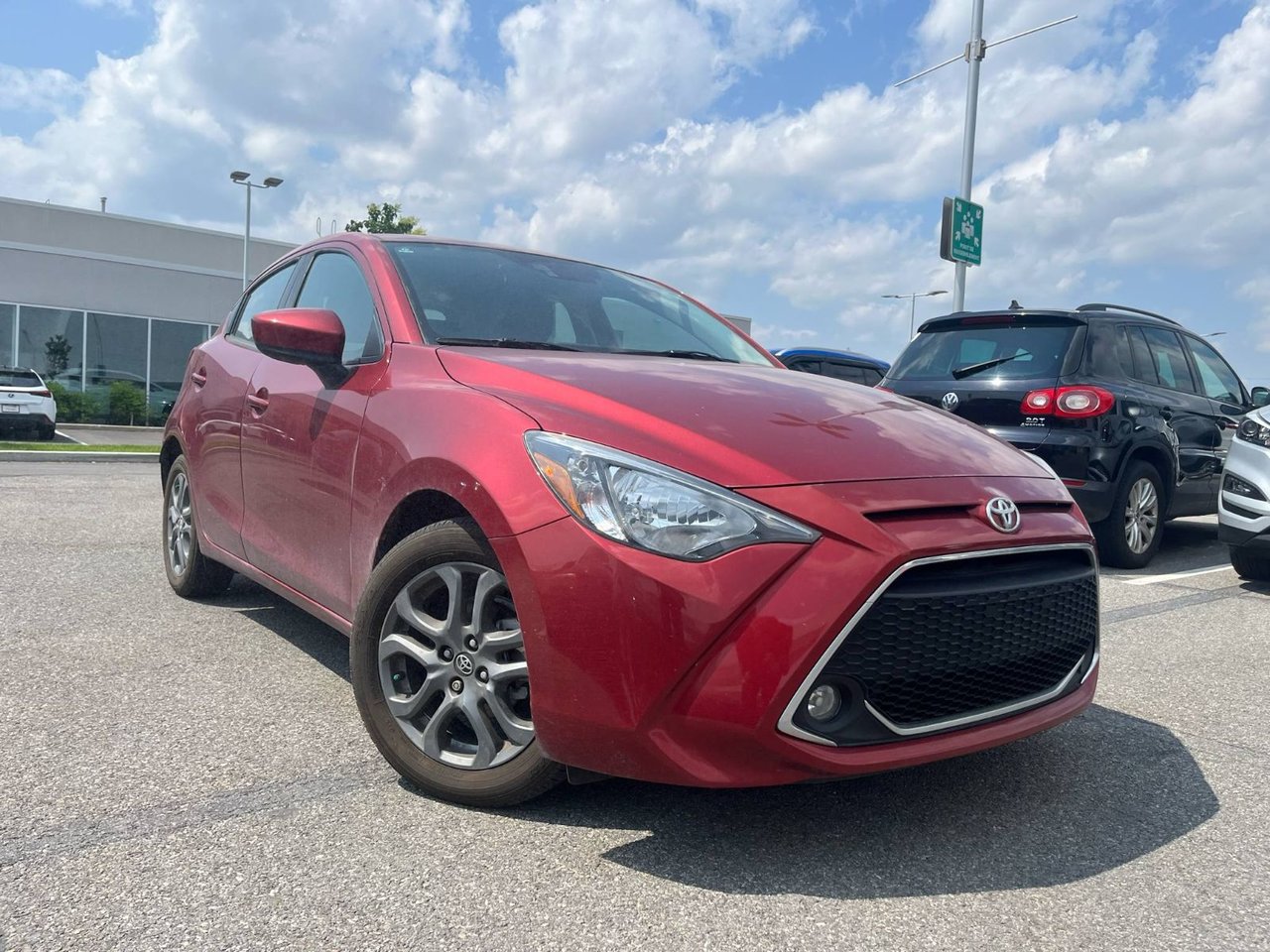 2020 Toyota Yaris Hatchback XLE