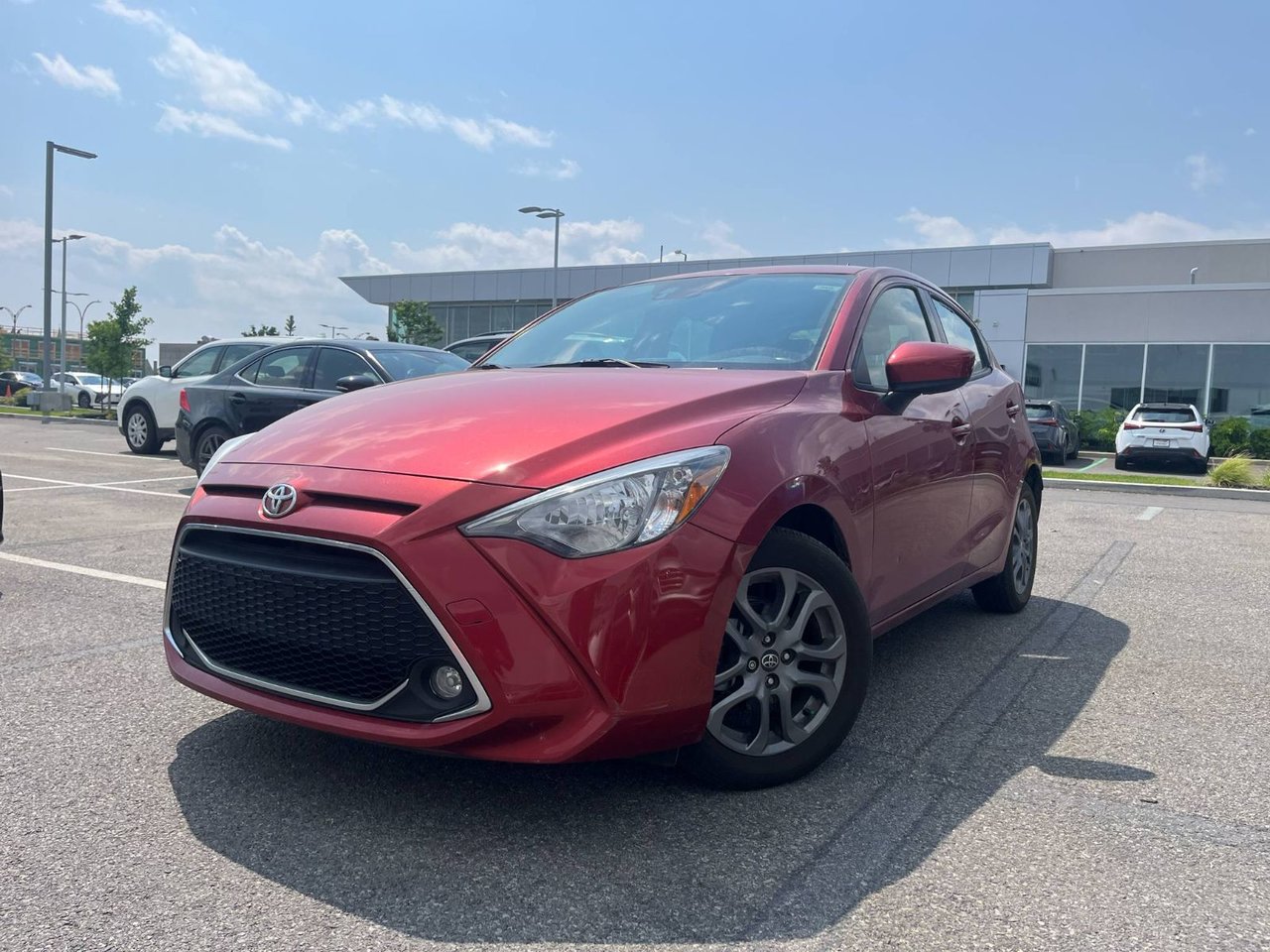 2020 Toyota Yaris Hatchback XLE